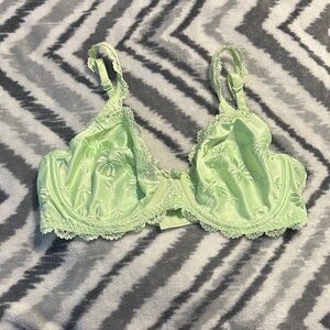 Secret Treasures Mint Green Floral Lace Underwire Bra